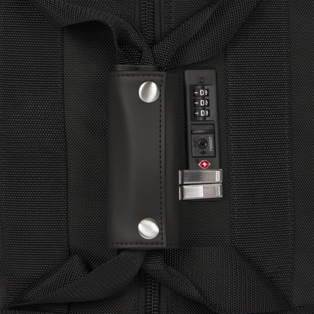 Túi Du Lịch Titleist Pro Traveler (by Club Glove) – Black